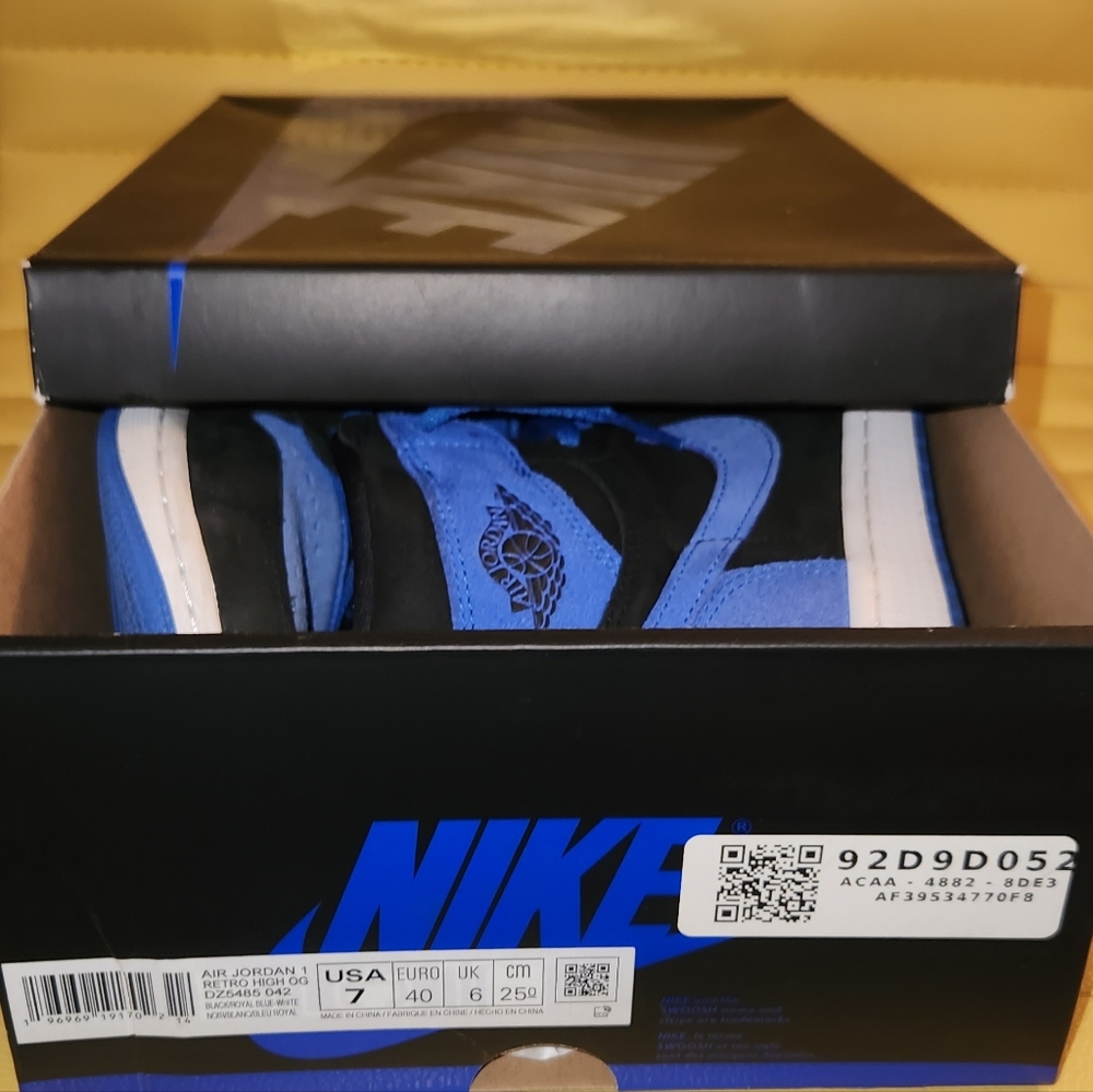 Mens' Nike Air Jordan 1 Retro High OG - Black and Blue Size 7